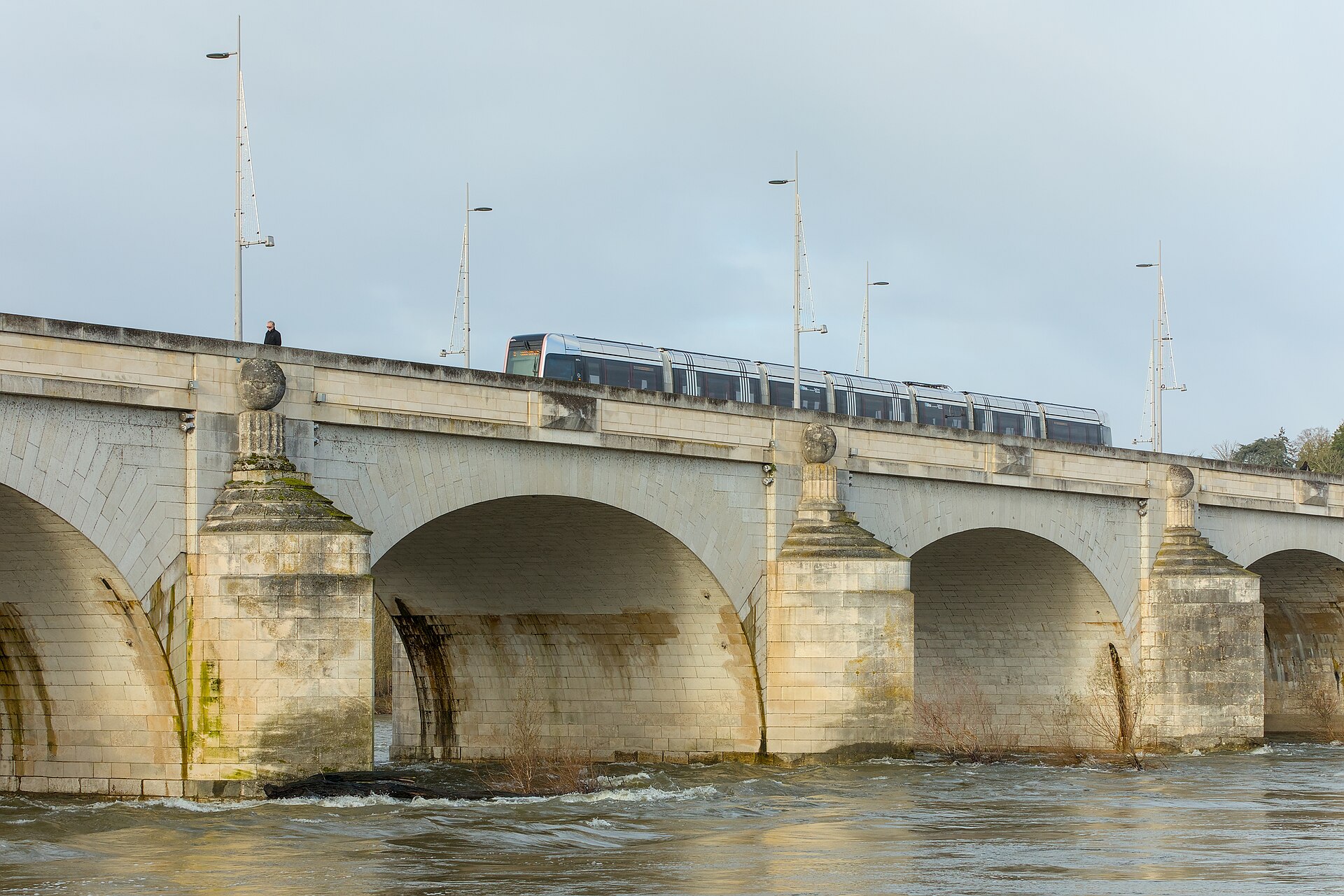 Le pont Wilson sur la Loire à Tours
